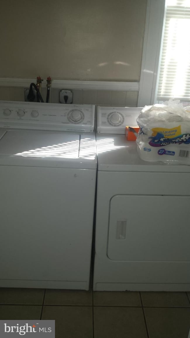 2452 Lakeview Ave, Baltimore, MD 21217 - photo 6