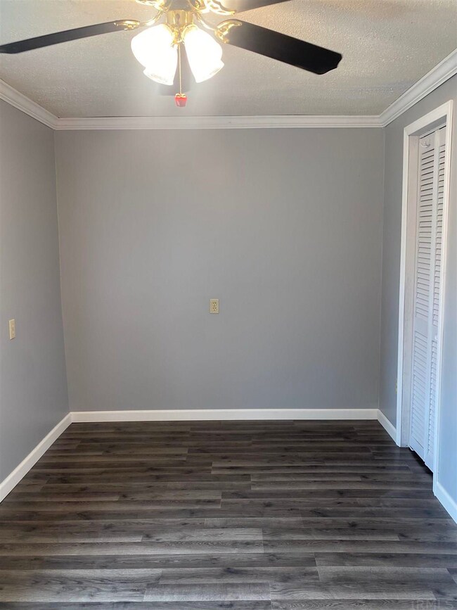 1810 Hazel St, Auburn, IN 46706 - photo 6