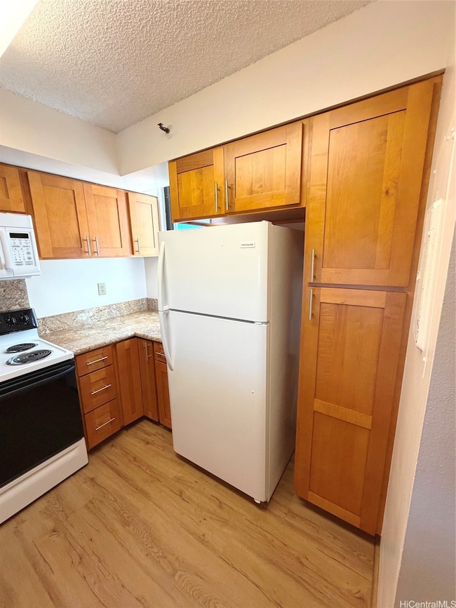 Franklin Towers unit 34A, Honolulu, HI 96818 - photo 4