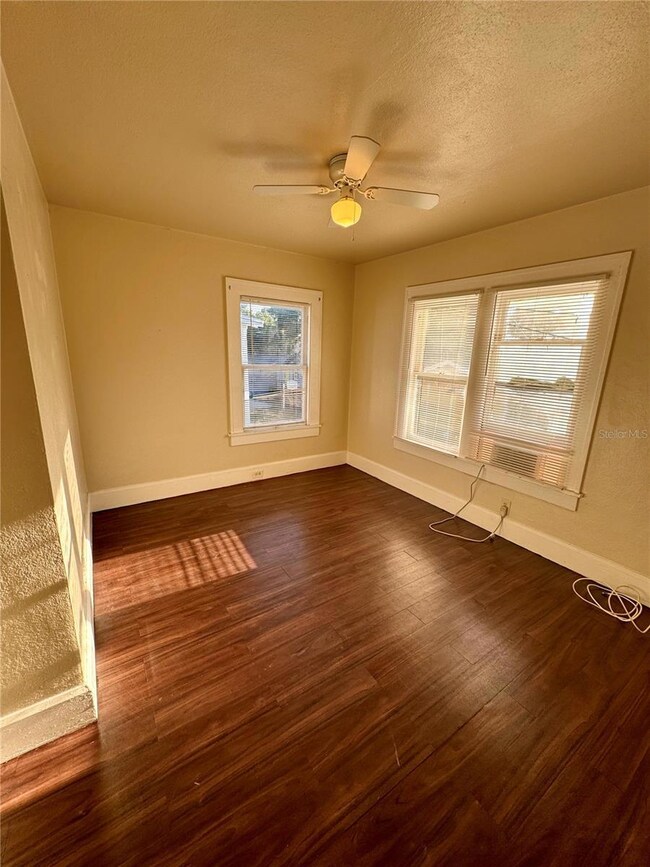 620 14th St N unit 1/2, St. Petersburg, FL 33705 - photo 3