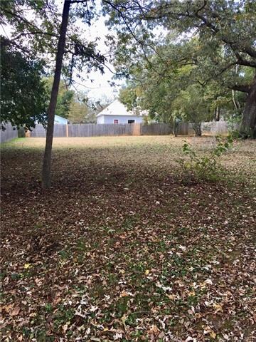 fenced rear yard