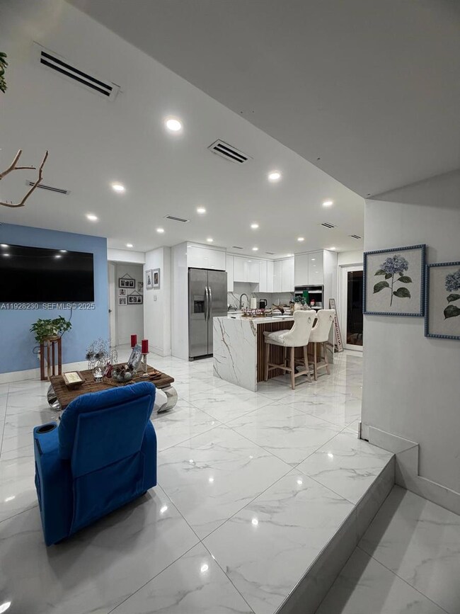 5168 E 8th Ln, Hialeah, FL 33013 - photo 5