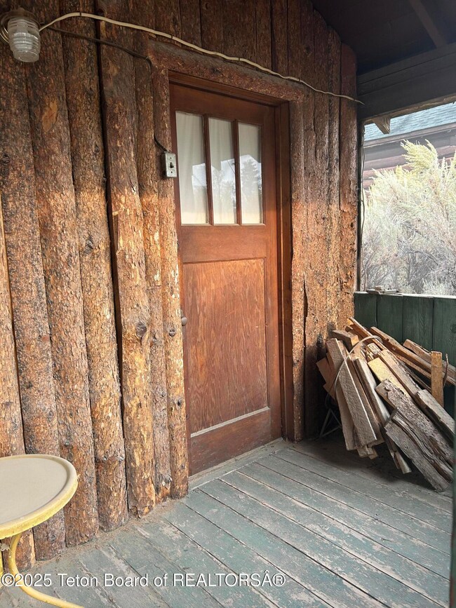 136 N Lake Ave, Pinedale, WY 82941 - photo 2