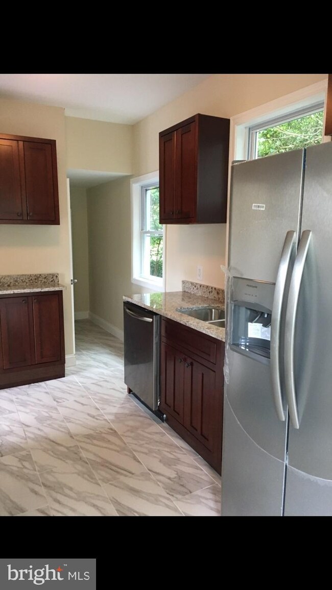 5203 Annapolis Rd, Bladensburg, MD 20710 - photo 4