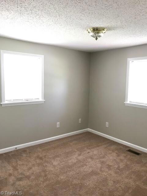 812 Mcclintock St, Reidsville, NC 27320 - photo 4