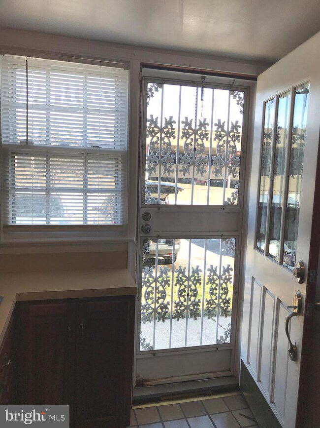 2844 Iverson St unit 106, Temple Hills, MD 20748 - photo 3