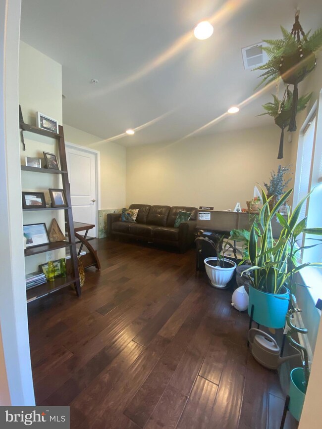 2904 Pinebrook Rd, Landover, MD 20785 - photo 5