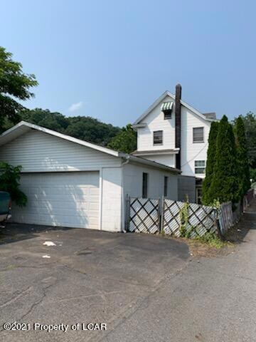 6 E Poplar St, Nanticoke, PA 18634 - photo 2