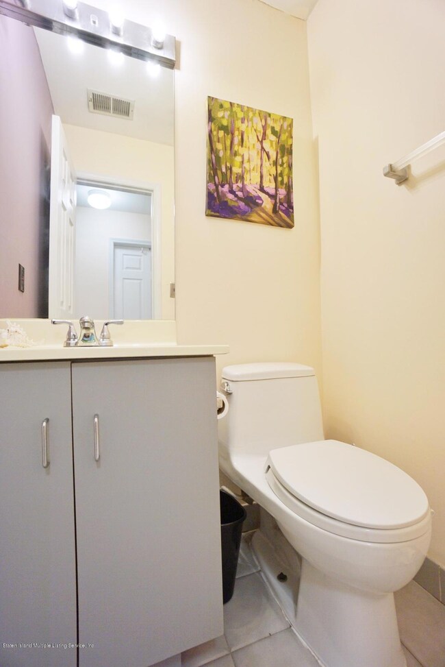 (6) HALF BATH