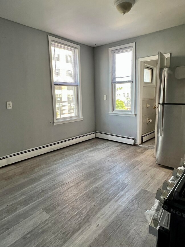 74 Cambridge Ave unit 3, Jersey City, NJ 07307 - photo 2