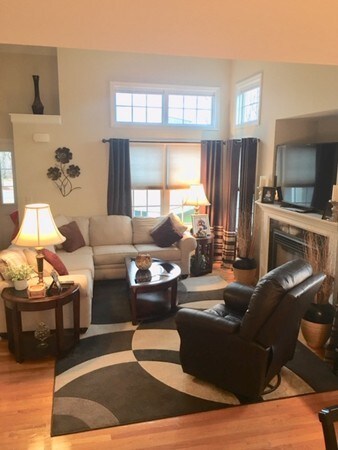 8 Royal Ave, Dracut, MA 01826 - photo 3