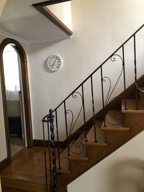 2 Washington Rd, Springfield, MA 01108 - photo 6