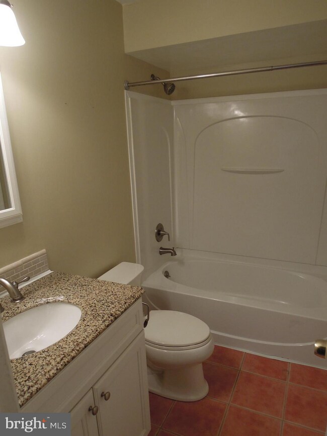 25 Wyndham Place, Trenton, NJ 08691 - photo 7