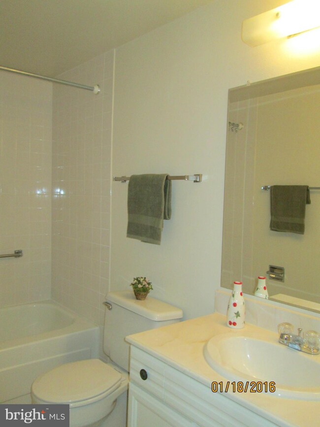 3321 S Leisure World Blvd unit 982A, Silver Spring, MD 20906 - photo 7