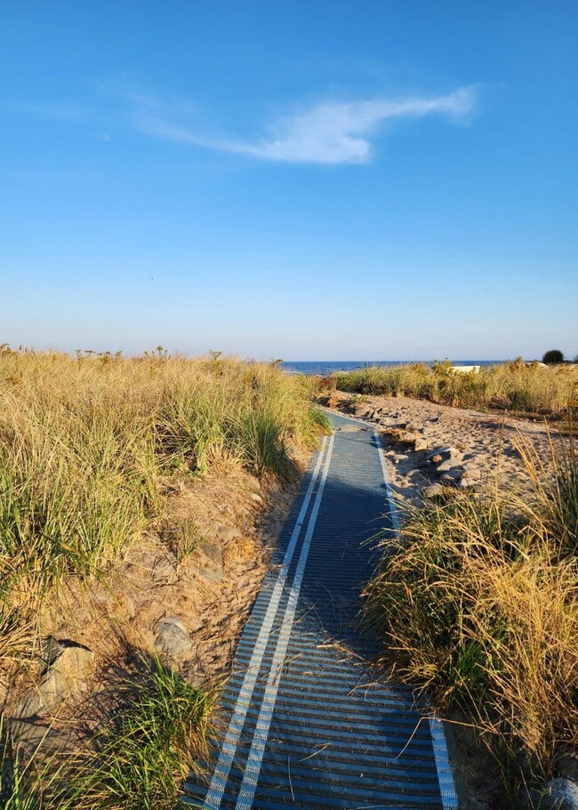 128 N Shore Rd, Hampton, NH 03842 - photo 5