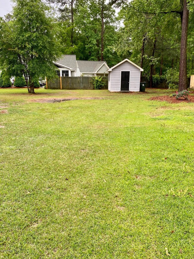 2262 Edgewater Dr, Winterville, NC 28590 - photo 5