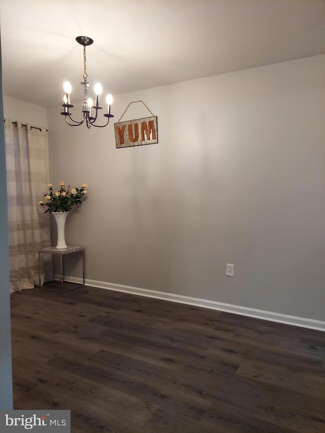 1056 Brinker Dr, Hagerstown, MD 21740 - photo 5