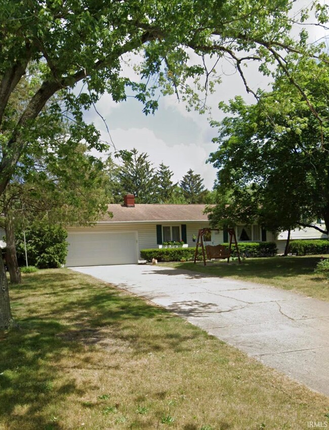 52684 Bamford Dr, South Bend, IN 46637 - photo 2