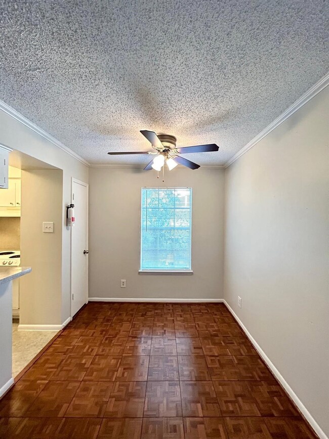 3902 Mandell St unit 9, Houston, TX 77006 - photo 6