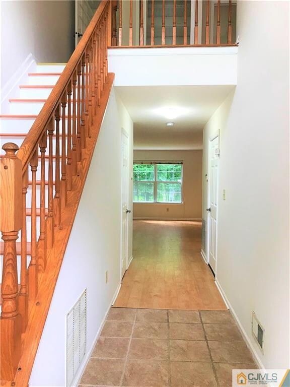 275 Shady Oak Ct unit 75, Piscataway, NJ 08854 - photo 2