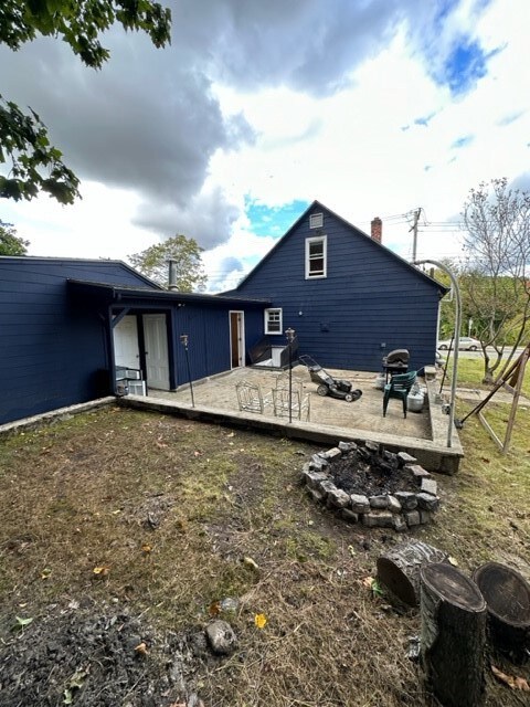 1644 Mendon Rd, Woonsocket, RI 02895 - photo 4