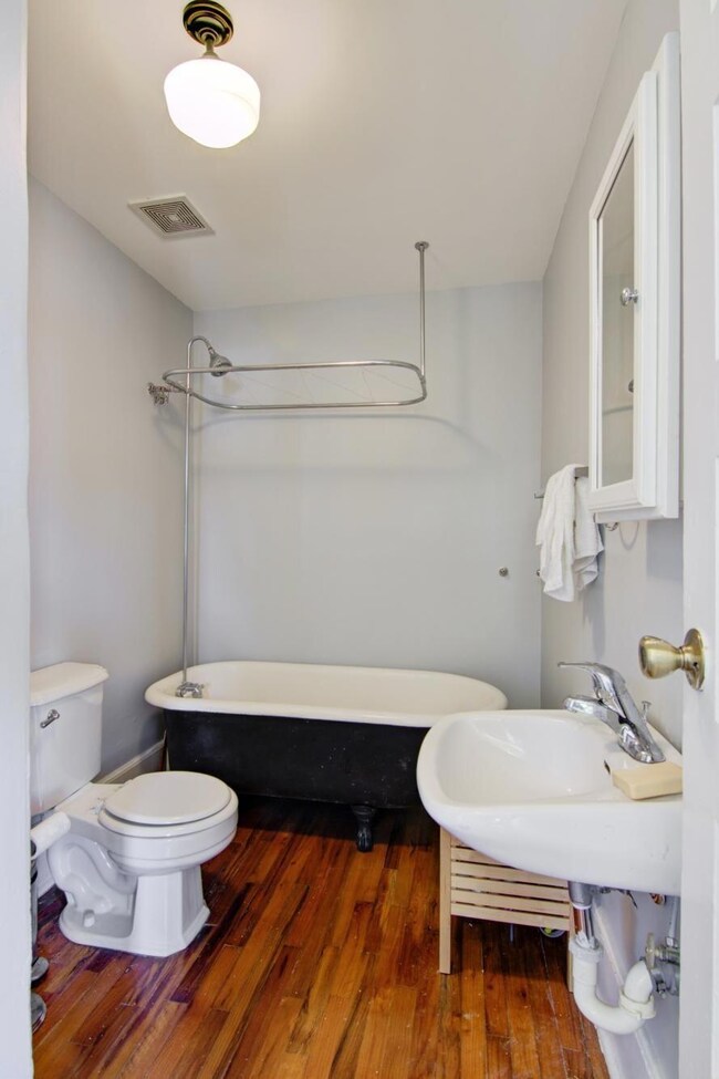 527 bath