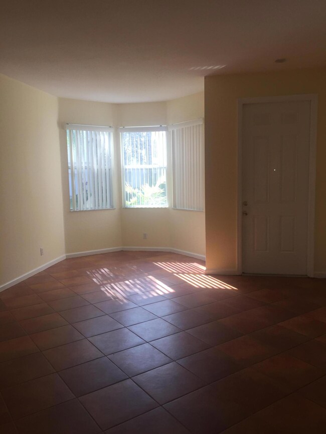 1028 Center Stone Ln, Riviera Beach, FL 33404 - photo 5