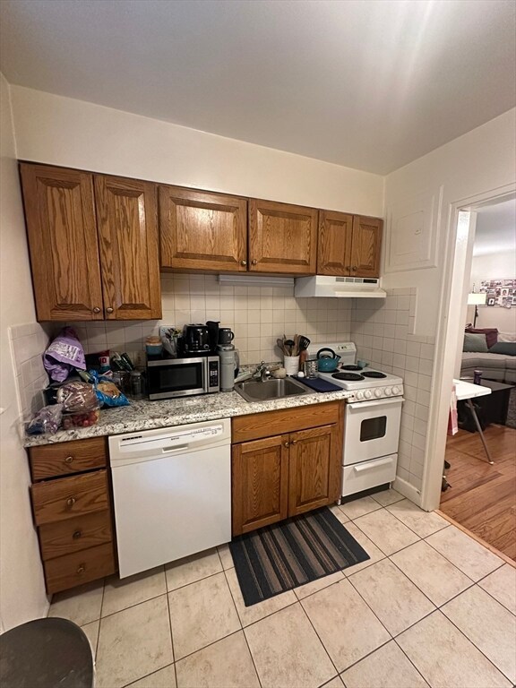 5 Charlesbank Rd unit 5, Newton, MA 02458 - photo 2