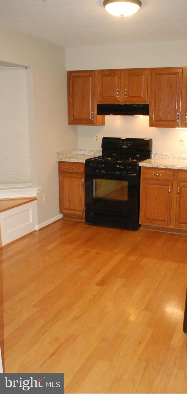 6353 Jacobs Ct, Sykesville, MD 21784 - photo 5