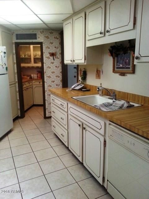 13630 N 109th Ave unit 17F, Sun City, AZ 85351 - photo 2