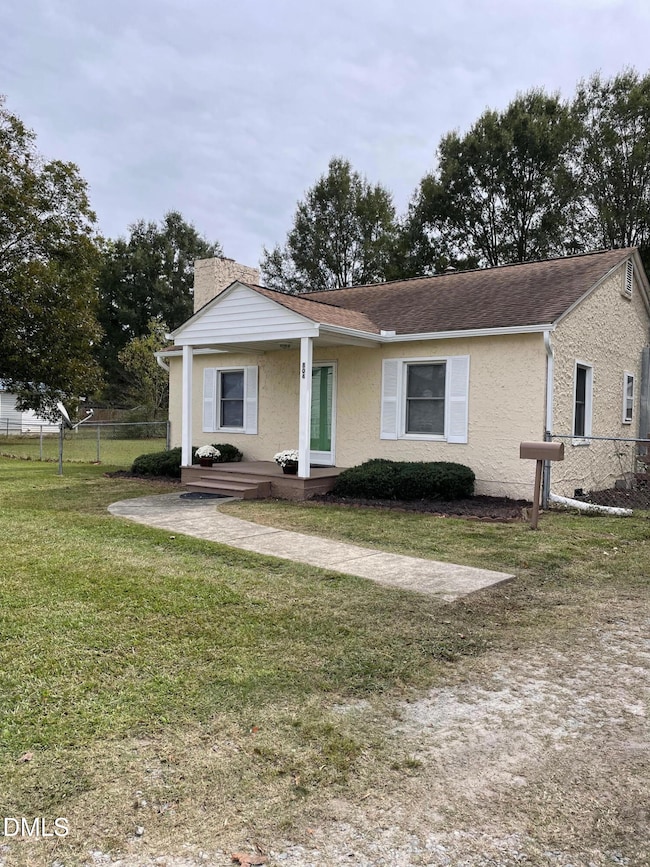 804 E Lizzie St, Selma, NC 27576 - photo 3