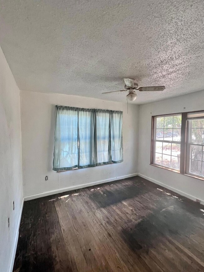 306 Cleveland Ave, Weatherford, TX 76086 - photo 7