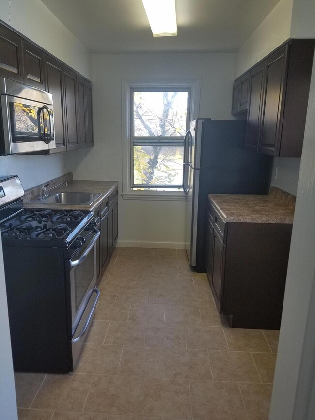 13 Prospect Place unit 13, Matawan, NJ 07747 - photo 2