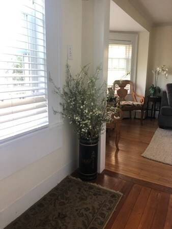 19 Rowland St unit 2, Marblehead, MA 01945 - photo 2