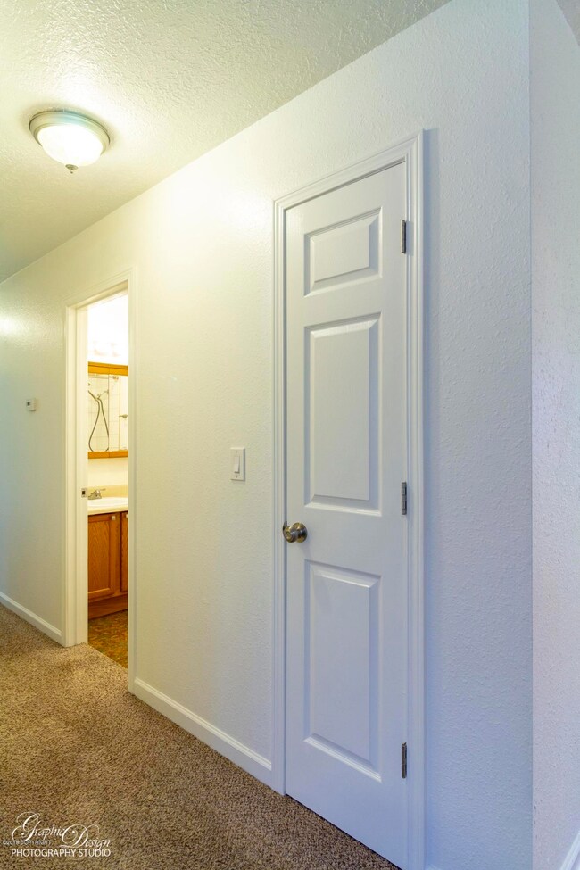 004 Pantry Closet-Right