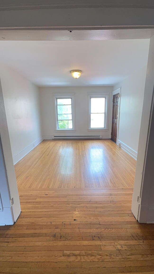 19 S 7th St unit B, Stroudsburg, PA 18360 - photo 2