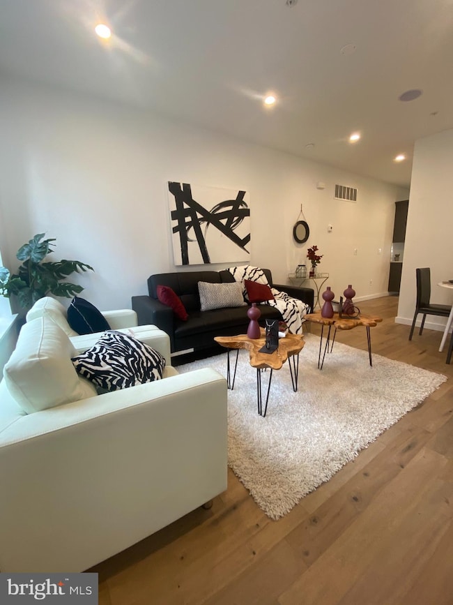 2343 Gerritt St, Philadelphia, PA 19146 - photo 4