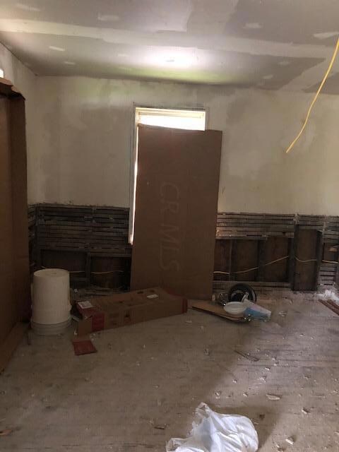 1513 Elmore Ave, Columbus, OH 43224 - photo 2