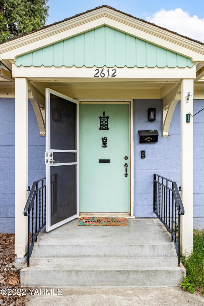 2612 Barge St, Yakima, WA 98902 - photo 5