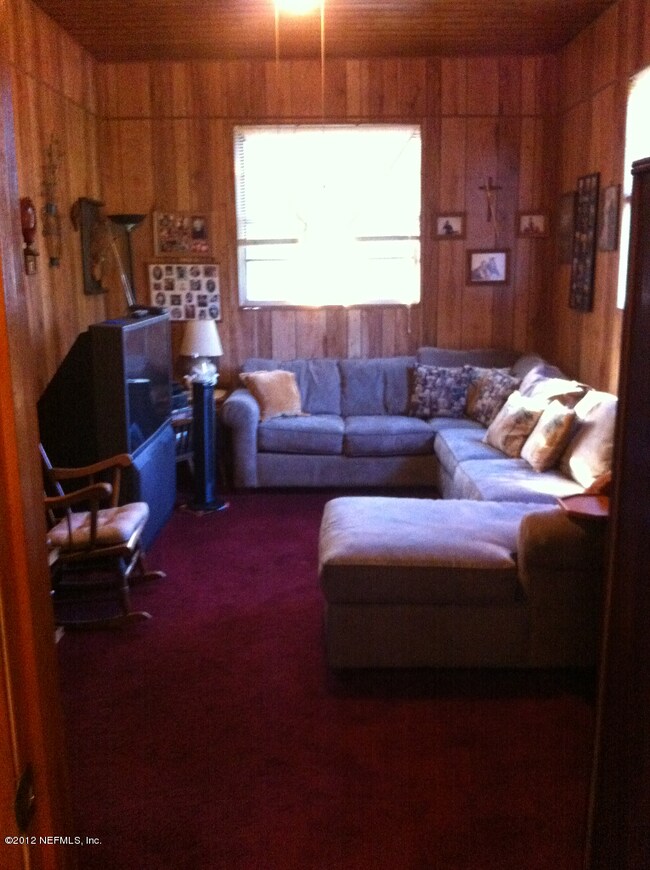 2409 Una Dr, Jacksonville, FL 32216 - photo 3