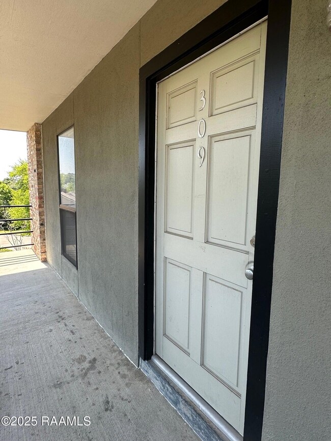 701 S College Rd unit 309, Lafayette, LA 70503 - photo 2