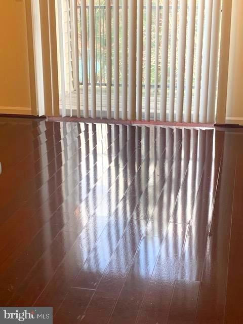 19621 Galway Bay Cir, Germantown, MD 20874 - photo 3