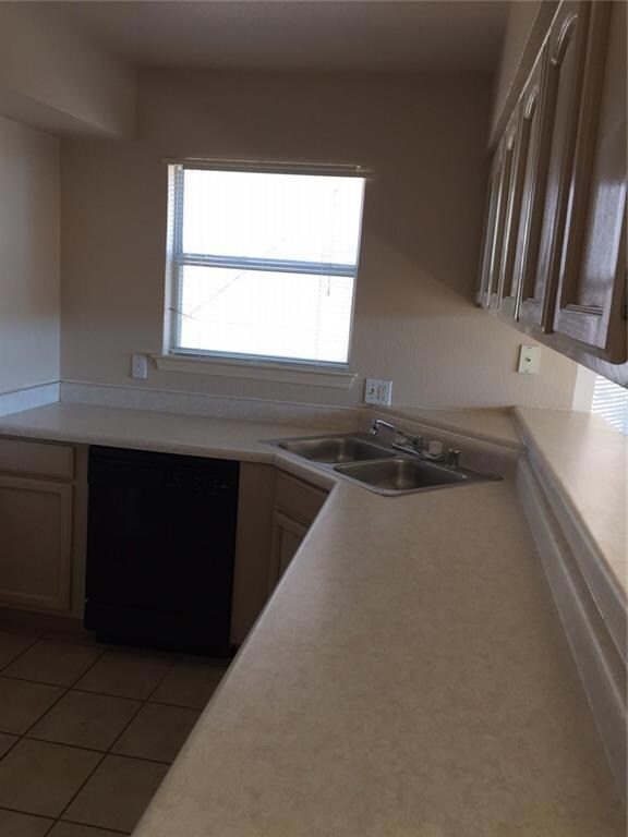 1600 Hartsdale Dr unit B, Horizon City, TX 79928 - photo 6