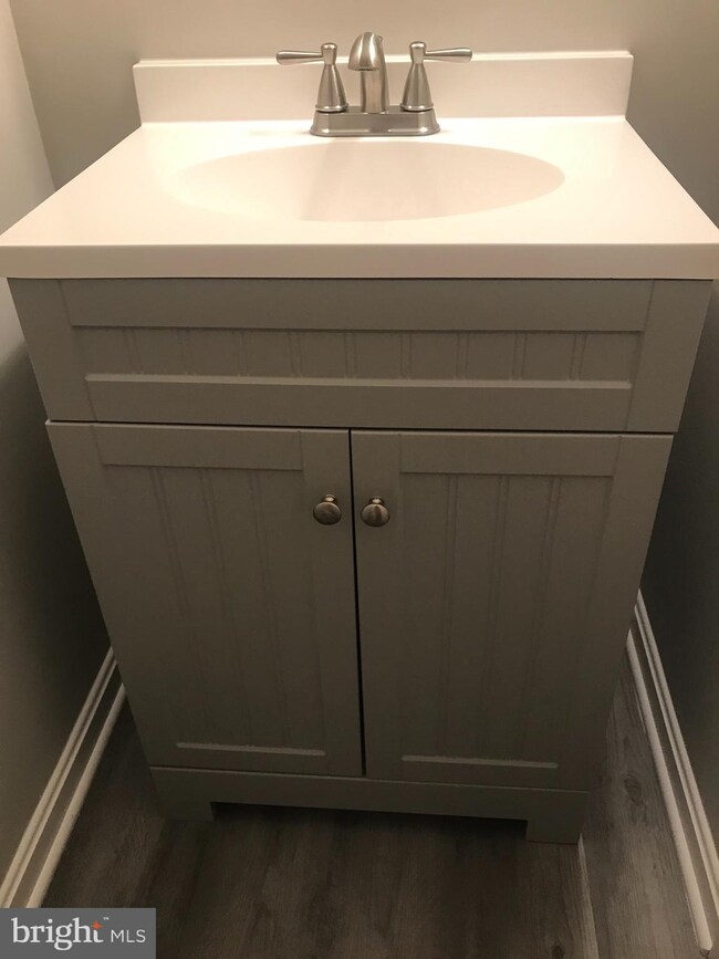 14479 Saint Germain Dr, Centreville, VA 20121 - photo 4