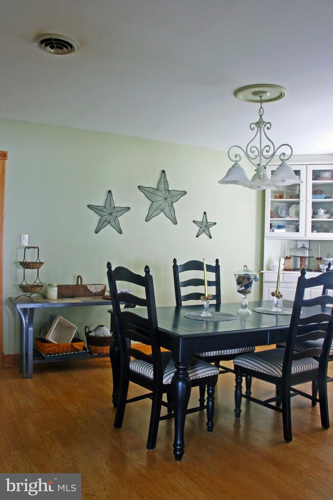 9106 Hinton Ave, Sparrows Point, MD 21219 - photo 7