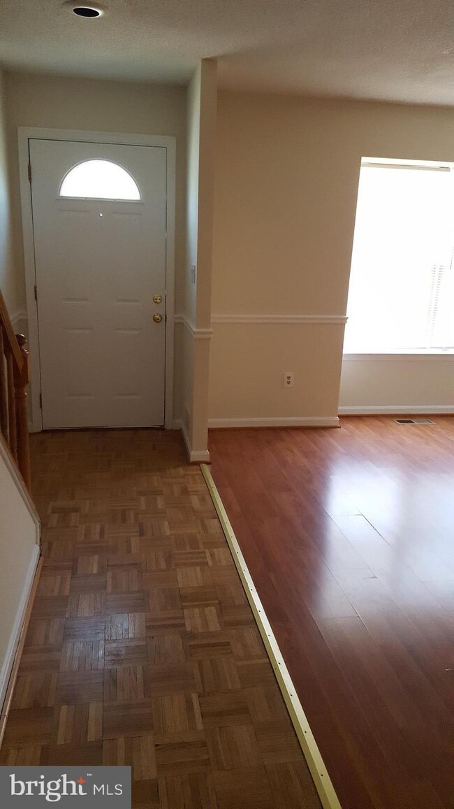 11400 Applegrath Way, Germantown, MD 20876 - photo 2