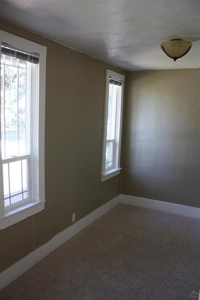 11 NW Hixon Ave, Bend, OR 97701 - photo 6