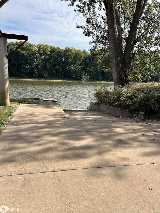 125 Oconnell Beach Rd, Burlington, IA 52601 - photo 7