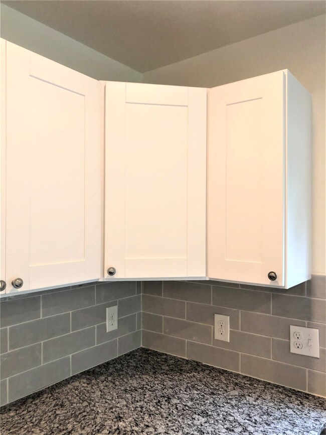 1423 Dewalt St, Houston, TX 77088 - photo 4