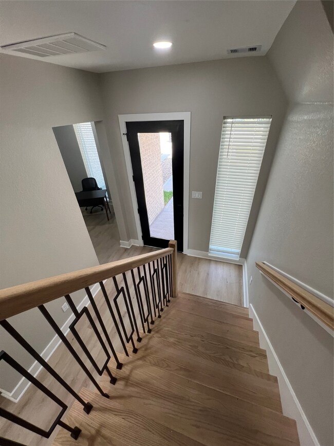 1017 Calvin Ave unit A, Houston, TX 77088 - photo 7